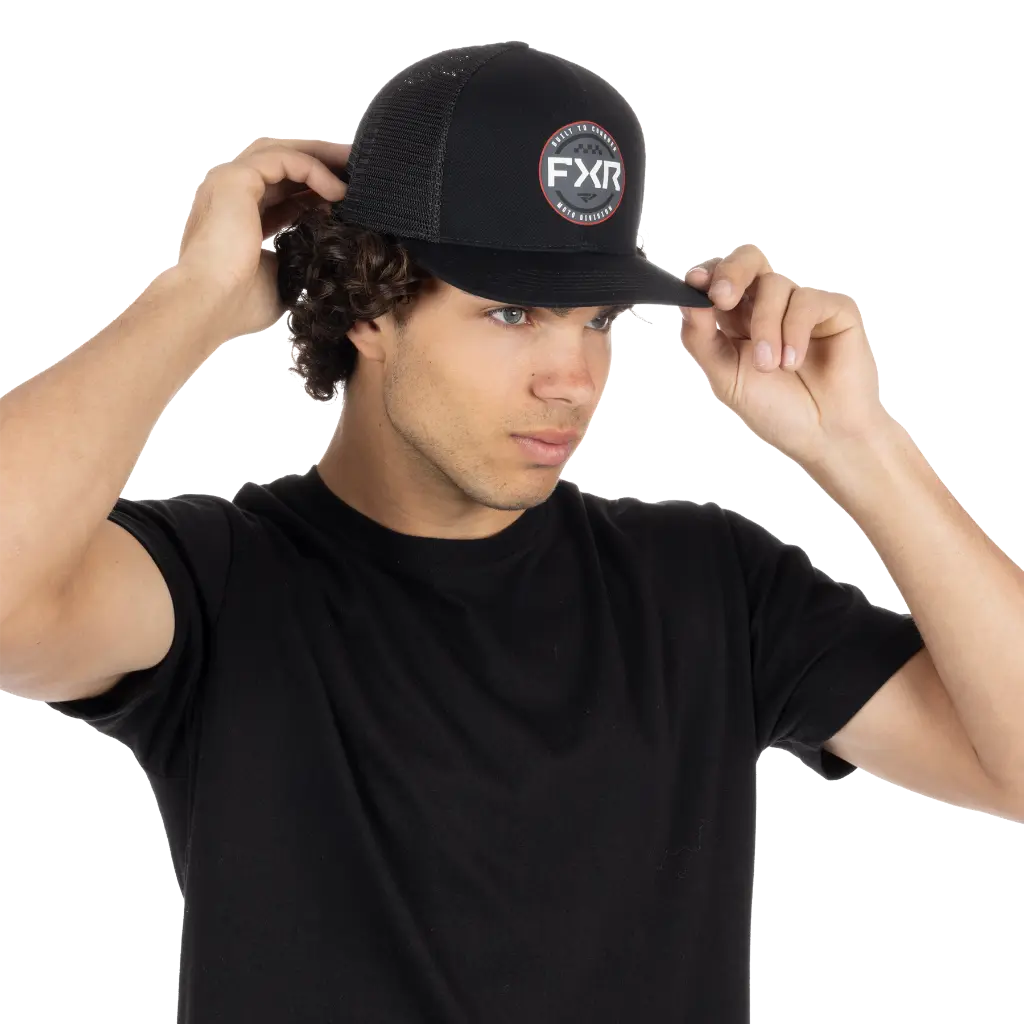 MOTO_Hat_U_BlackRed_251643-_1020_model.webp