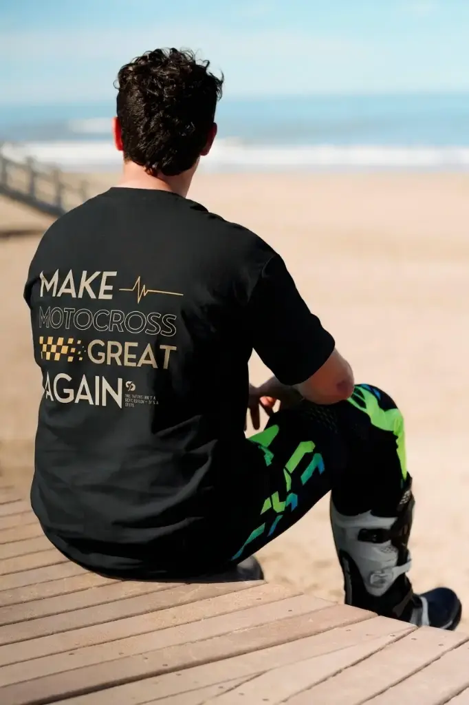 Remera Essential MMGA Drop #2 Negro